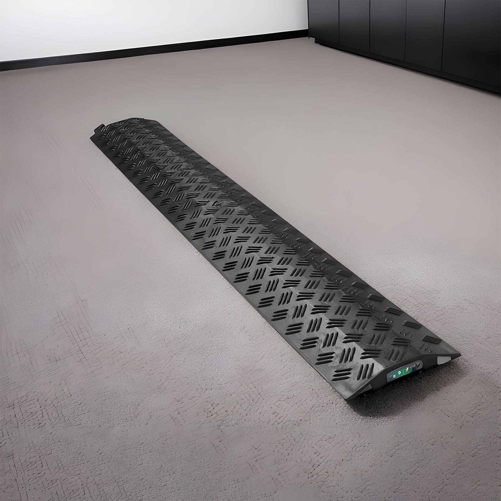 Ochraniacz kabli podłogowych,  – Outdoor Power Line Cover recenzja i cena