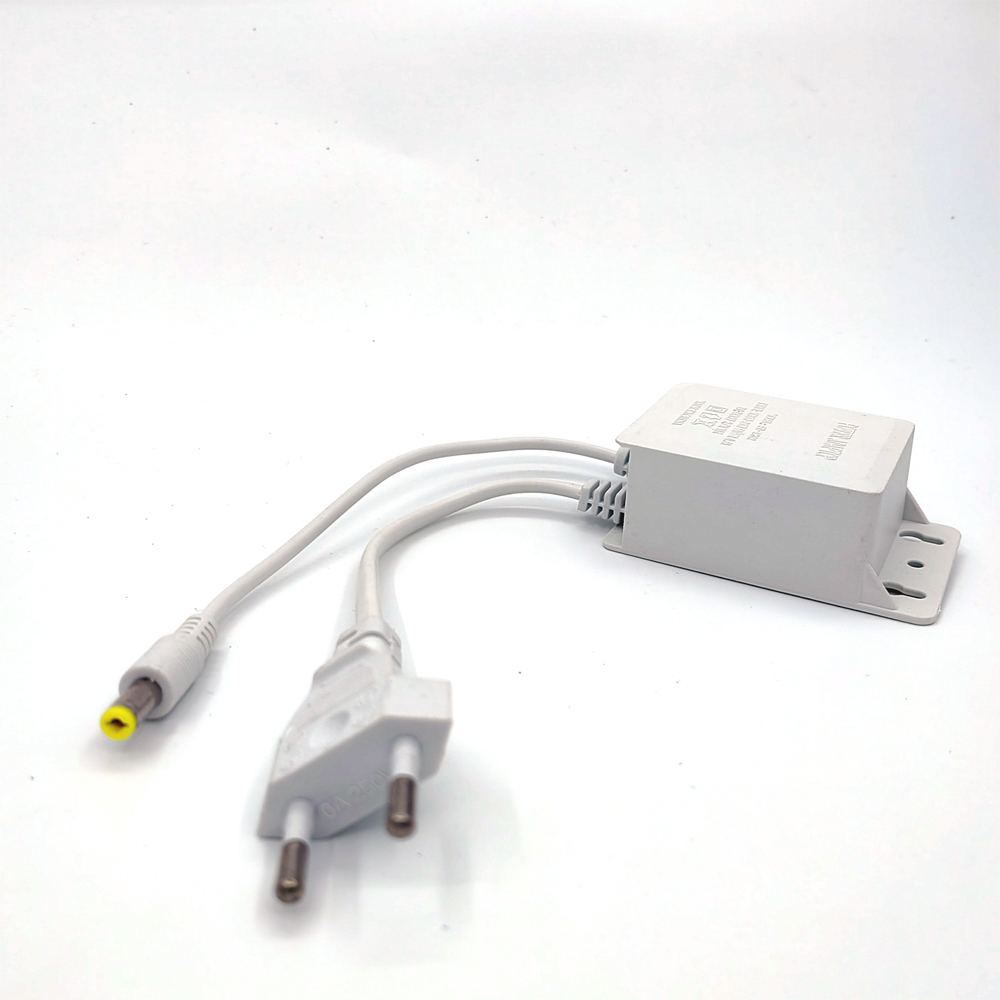 Białe wejście AC 100-240 V DC  – Outdoor Power Port recenzja i cena